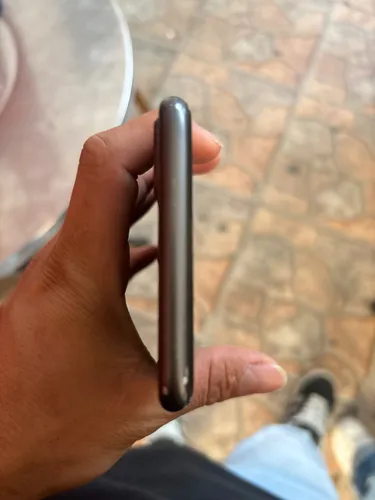 Celular iPhone 8 Plus (Usado)