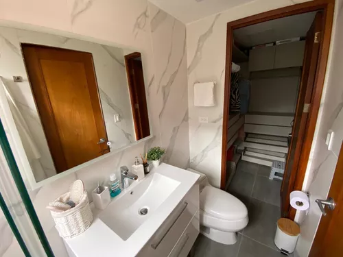 Apartamento En Venta En El Poblado, La Calera. Cod V12467