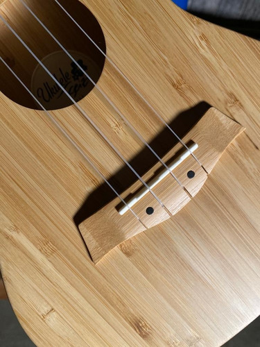 Imagem 5 de 9 de Ukulele Seizi Bali Concert Elétrico Solid Bamboo