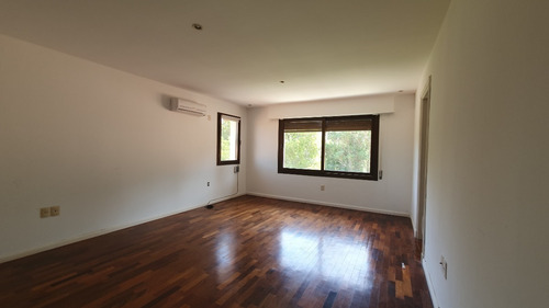 Imagen 25 de 30 de Venta Excelente Casa En Cumbres De Carrasco