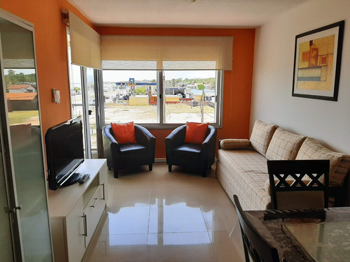 Imagen 5 de 14 de Hermoso Apartamento Frente Al Mar. Muy Confortable!!