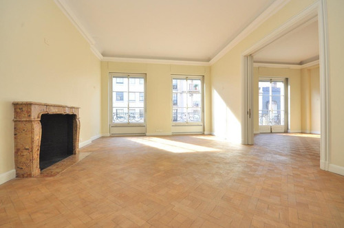 Imagen 10 de 30 de Excepcional Piso En Edificio Francés Sobre Avenida Alvear Único Por Su Categoría