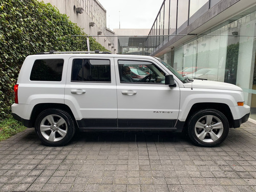 Imagen 5 de 15 de Jeep Patriot 2015 2.4 Latitud 4x2 Cvt