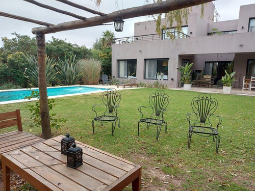 Imagen 3 de 29 de Casa En Venta En Santa Clara - Benavidez - Tigre