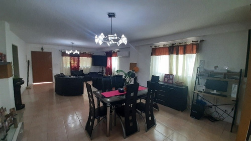 Imagen 28 de 30 de Turumo Casa En Venta Remodelada 140m2 3 H 3b 4 E Ref 35.000