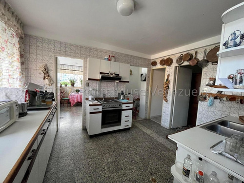 Imagen 19 de 19 de Ls Vende Pend House Los Palos Grandes 22-28171