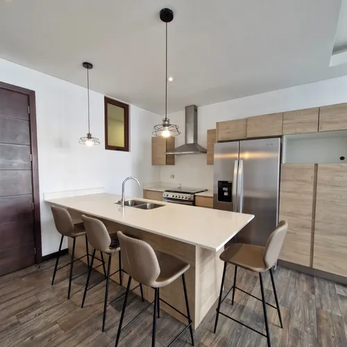 Apartamento En Venta / Renta En Lirios 1 De Cayalá Zona 16