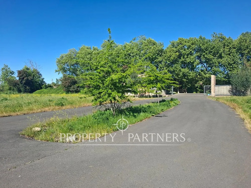 Exclusivo Condominio Cercano A Talca