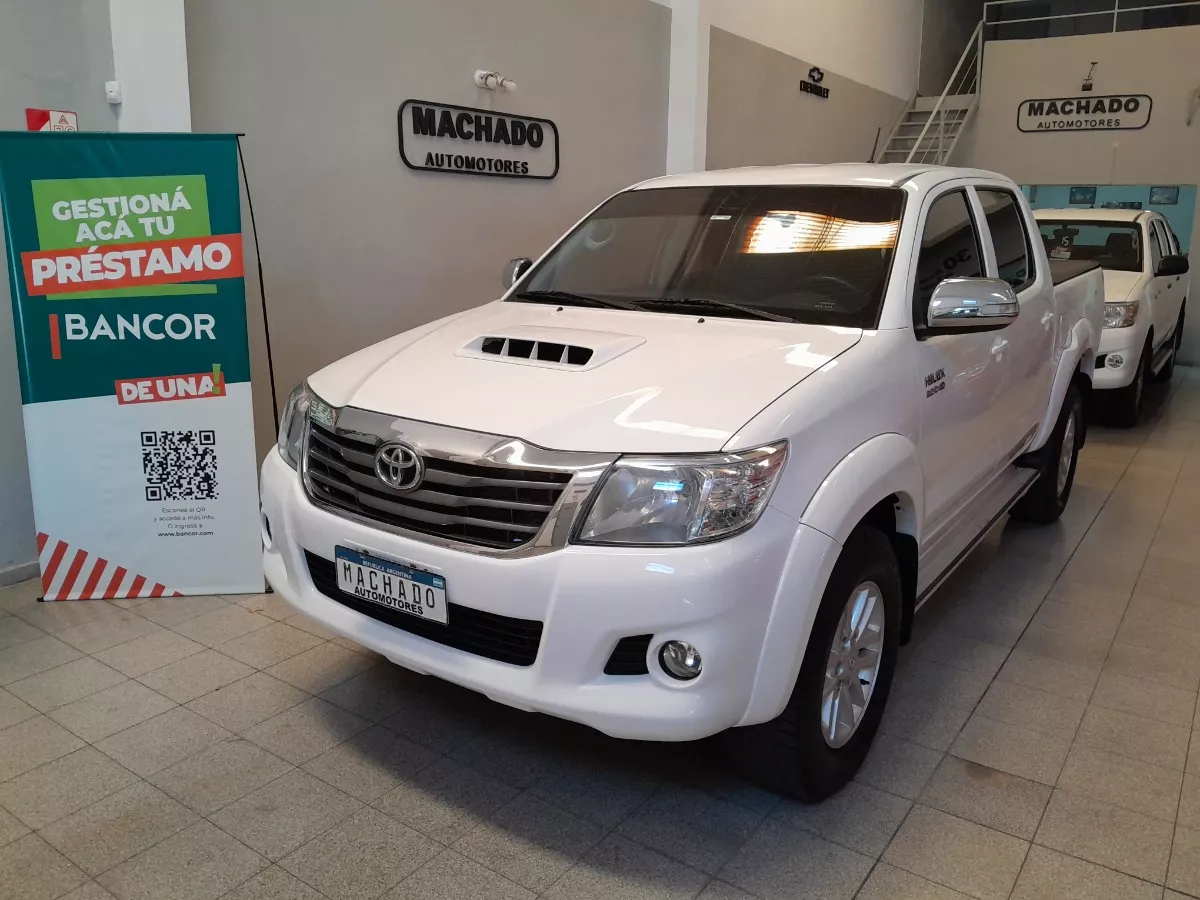 Toyota Hilux 3.0 Cd Srv Cuero 171cv 4x2 - E4