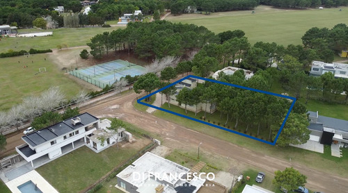 Casa De 4 Ambientes   Dependencia En Venta En Pinamar - La Herradura