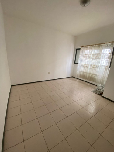 Departamento Tipo Casa En Venta En Banfield Oeste