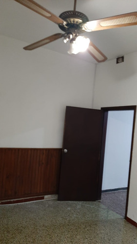 Casa Tipo Chalet De 3 Dormitorios Con Parrillero