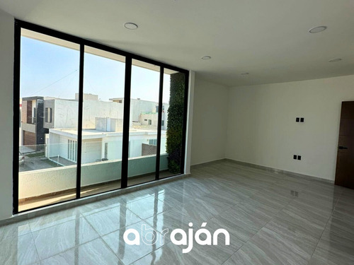 Se Vende Casa Con Alberca Privada En Veracruz, En Residencial Lomas Del Sol De La Riviera Veracruzana