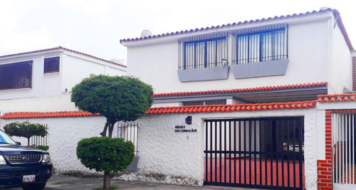 Casa Quinta En Montalbán I En Venta En Calle Cerrada Con Garita De Vigilancia 24 Horas