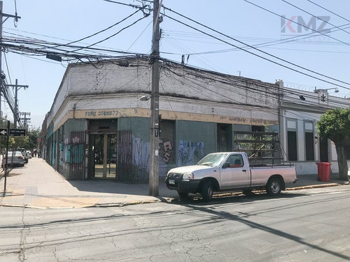 Imagen 2 de 5 de Local Comercial En Venta En Santiago