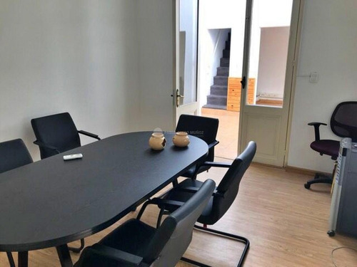 Casa Para Empresa En Parque Rodó