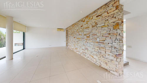 Imagen 9 de 30 de Tour 360° - Casa En Venta Y Alquiler - Barrio La Isla, Nordelta