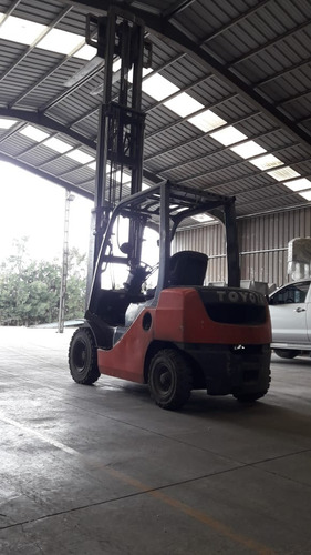 Autoelevador Toyota Serie 8