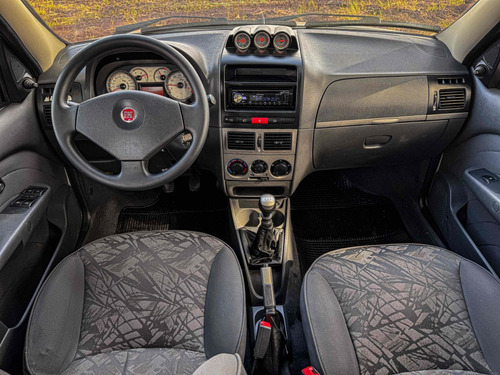 Fiat Palio 1.8 MPI ADVENTURE LOCKER WEEKEND 8V FLEX 4P MANUAL