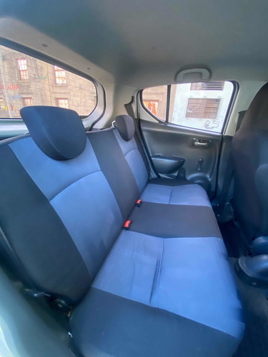 Imagen 10 de 12 de Suzuki Celerio 2014 1.0 Ga 5p