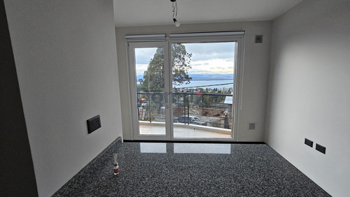 Venta De Departamento A Estrenar Con Vista Al Lago