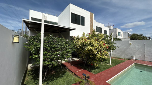 Casa Equipada De Tres Recamaras Em Vida Verde, Cholul.
