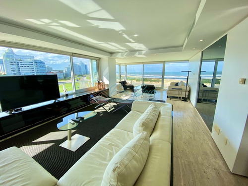 Imagen 4 de 30 de Apartamento En Venta Con Vista A Playa Brava