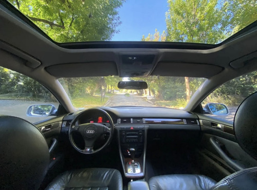 El Audi A6 Allroad 2005 Con Motor V8 Es Un Vehículo Todoterr