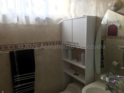 Imagen 7 de 14 de Eloisa Mejia Rentahouse Vende Townhoouse En Mañongo Naguanagua 22-2665