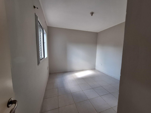 Departamento En Barrio La Cañada