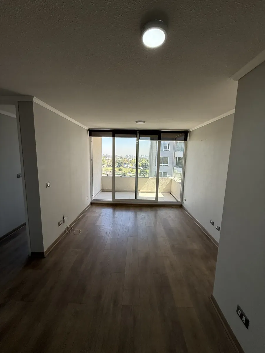 Imagen 3 de 9 de Depto Arriendo Piso 11 + Estacionamiento