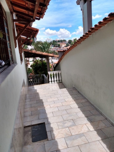 Imagem 10 de 12 de Casa Duplex À Venda, 3 Quartos, 1 Suíte, 4 Vagas, São João Batista - Belo Horizonte/mg - 2913