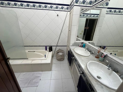 Chalet 5 Amb (hurlingham Centro 5 Esquinas)