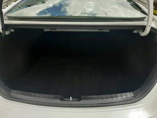 Imagen 12 de 15 de Hyundai Elantra 2018 2.0 Gls Premium At