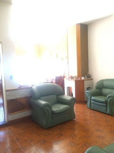 Imagen 1 de 13 de Venta Casa 3 Ambientes Con Fondo