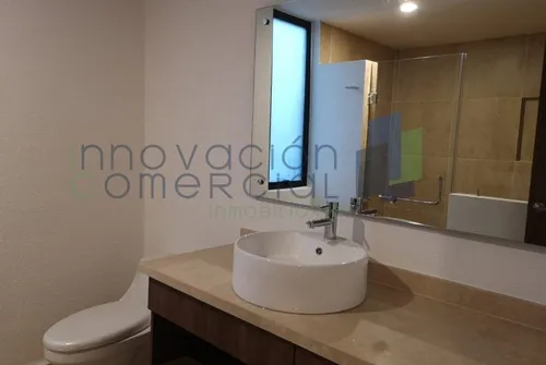 Casa En Renta En Altos Juriquilla, En Excelentes Condiciones Con Amenidades.