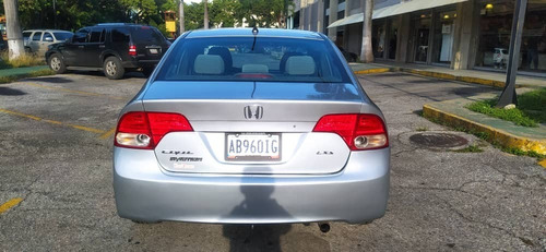 Imagen 5 de 15 de Honda Civic Emotion Automatico