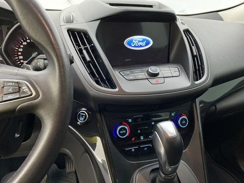 Imagen 19 de 25 de Ford Escape Titanium 2.0