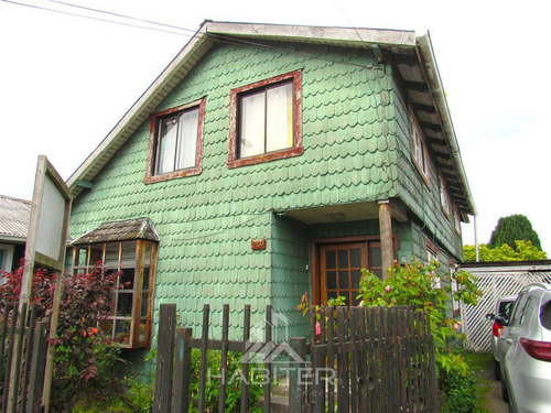 Casa En Venta De 5 Dorm. En Frutillar