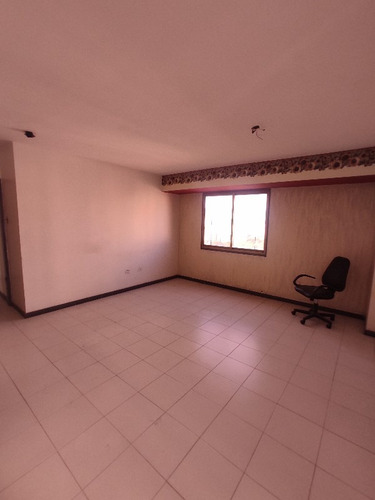Apartamento Amplio En Venta Urbanizacion El Bosque Residencias San Andres Iv Valencia. St