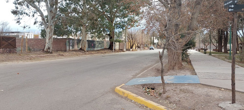 Venta Terreno 942 M2 Frente De La Plaza En Barreal