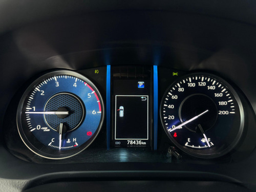 Toyota Hilux SW4 2.8 D-4D TURBO DIESEL SRX 4X4 AUTOMÁTICO