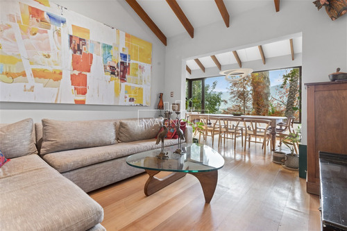 Casa En Venta De 5 Dorm. En Lo Barnechea
