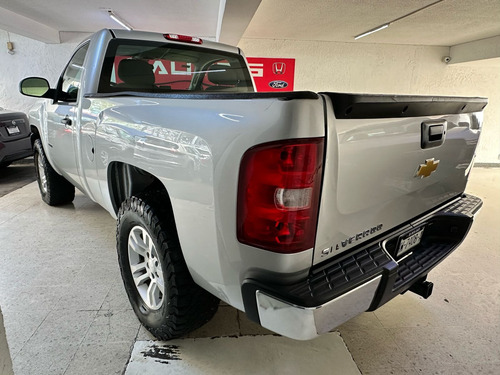 Chevrolet Silverado 5.3 2500 Reg Cab Ls 4x2 Mt