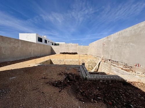 Casa En Venta En Dzityá, Mérida De 4 Recámaras.