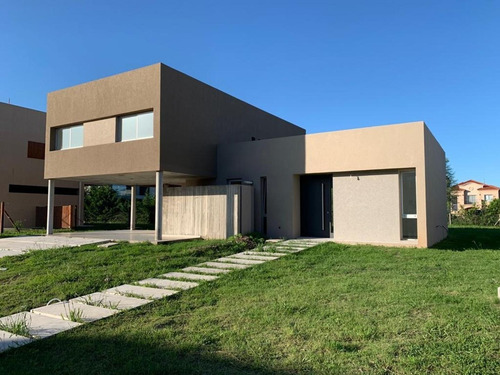Imagen 2 de 30 de Casa En Venta 3 Dormitorios En Las Golondrinas
