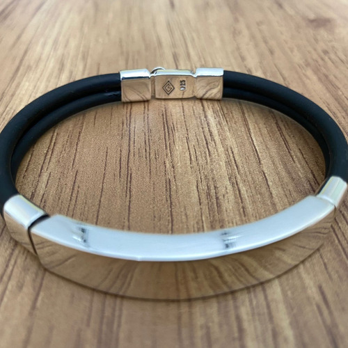 Imagen 6 de 10 de Pulsera De Caucho Con Plata 925 Para Hombre Agálea Joyería