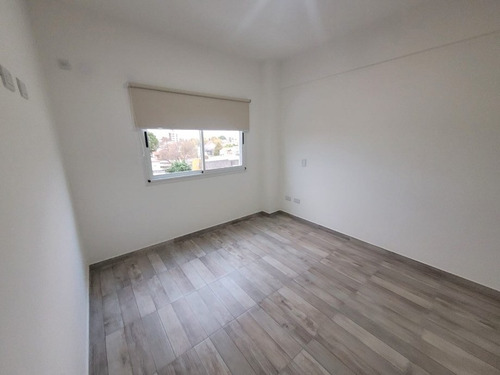 Imagen 8 de 14 de Departamento En Venta En Lanus Oeste