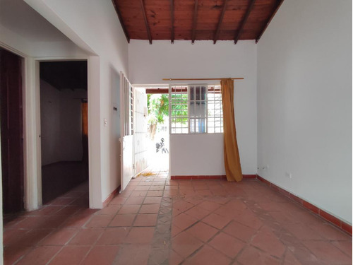 Casa En Arriendo En Garcia Herreros. Cod A9055