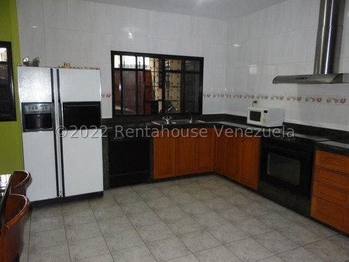 Imagen 3 de 22 de Casa En Venta Mls #22-24391 - Laura Colarusso